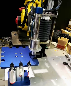 机械臂自动换刀主轴1.png 机械臂自动换刀主轴1.png