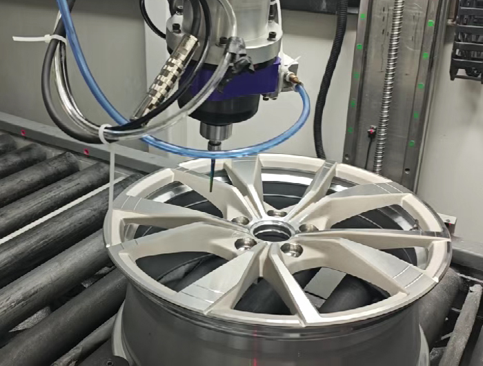 铝合金轮毂浮动去毛刺主轴.jpg 铝合金轮毂浮动去毛刺主轴.jpg