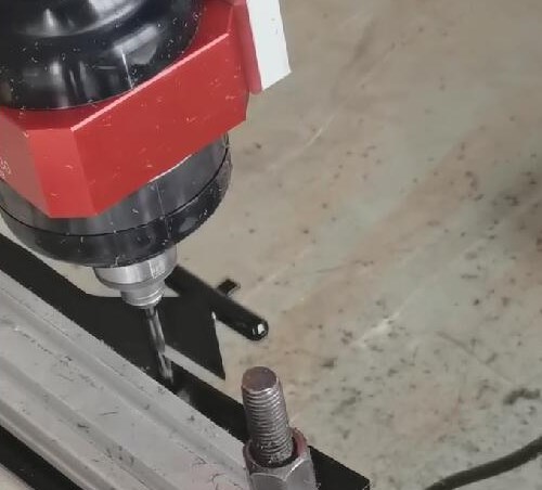 机器人铣削电主轴.jpg 机器人铣削电主轴.jpg