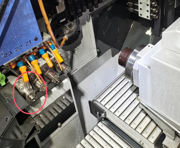 斯大走心机加装高频铣BM-322FL.jpg 斯大走心机加装高频铣BM-322FL.jpg