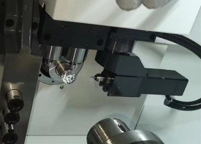 中聪走心机加装<a href='/gaosuzhuzhou.htm' class='keys' title='点击查看关于高速主轴的相关信息' target='_blank'>高速主轴</a>.jpg